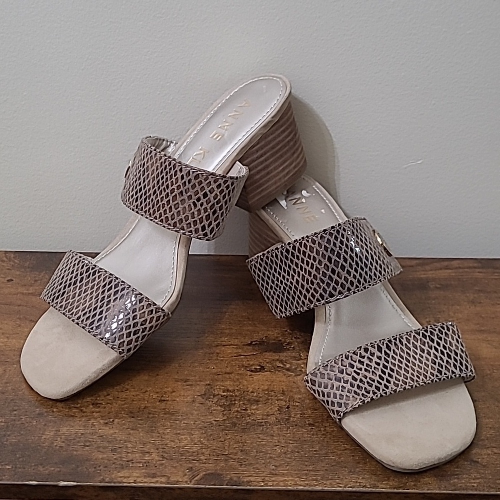 Anne Klein Brown Beige Snakeprint Patterned Heeled Sandals size 9